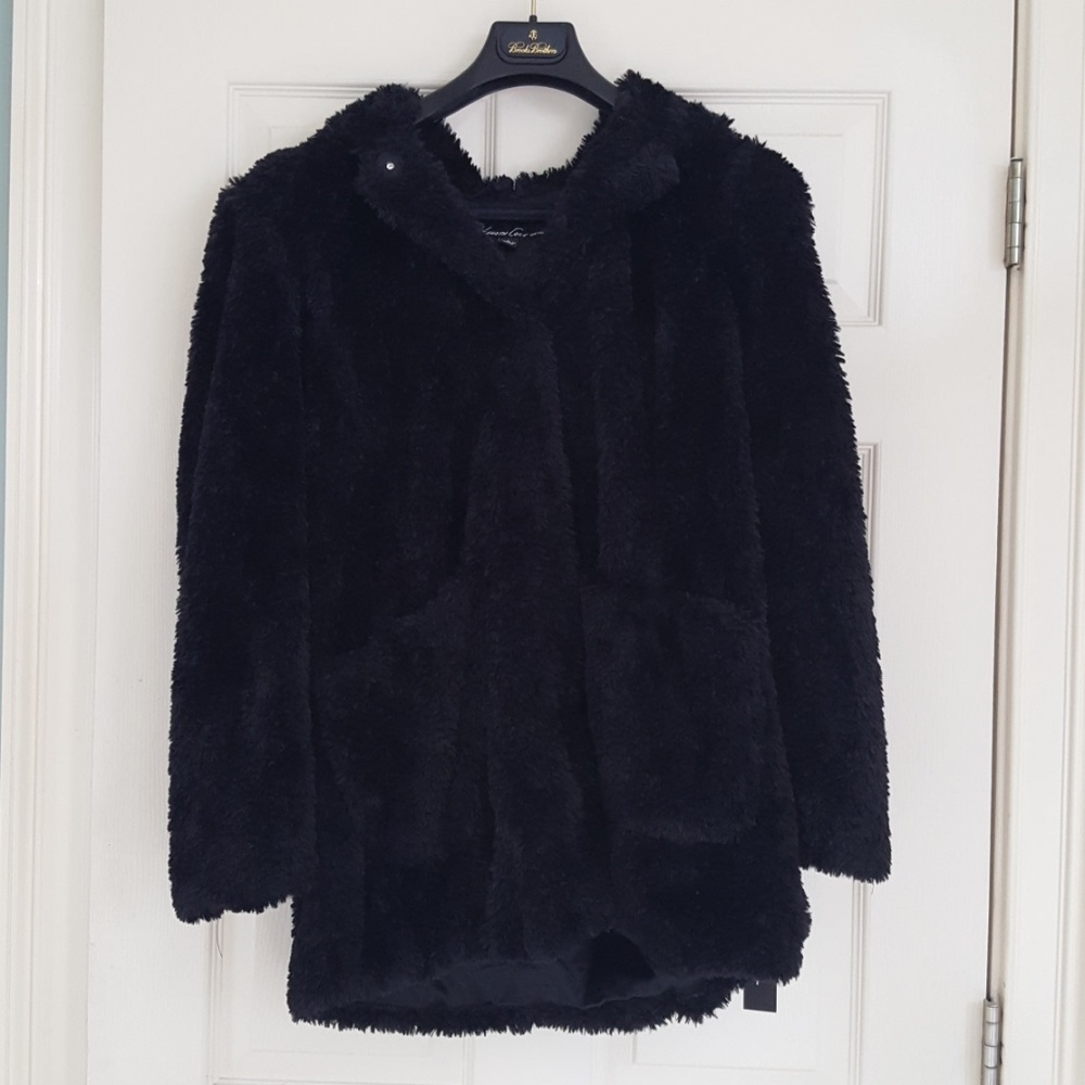 Kenneth Cole Bryce Adorable black faux coat